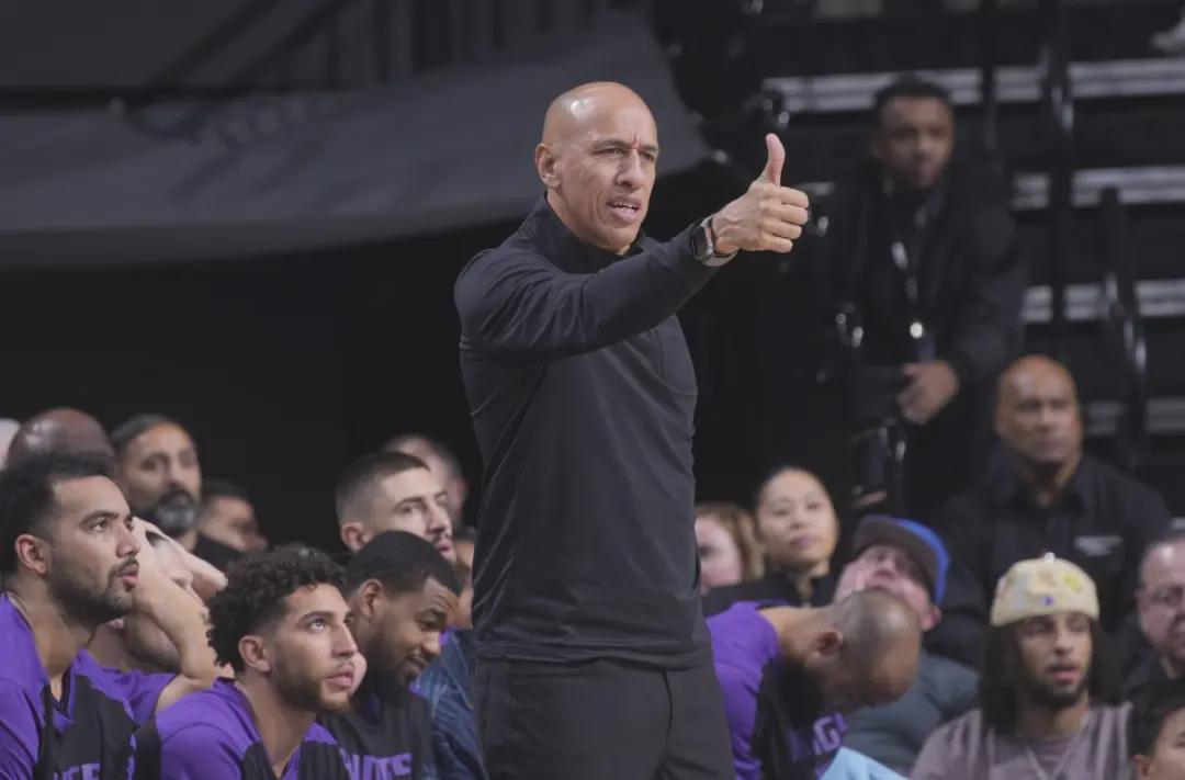乐鱼体育-两年大合同！勇士续约科尔！NBA第一高薪